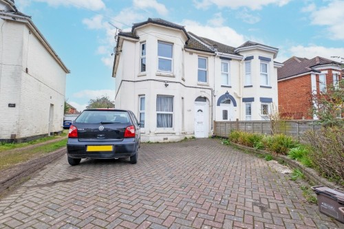 Arrange a viewing for Large student house Stewart Road