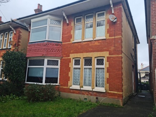 Arrange a viewing for Very Large 6 Bed Student Property