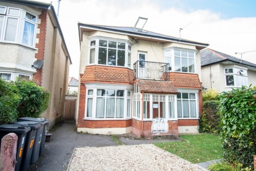 Arrange a viewing for 6 Bedroom Student House by Winton Rec