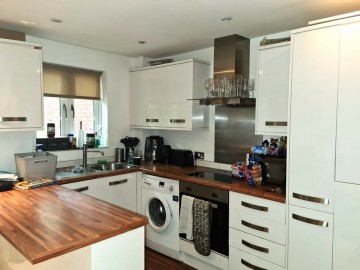 image of Flat 4, Amarone, 70 Surrey Road