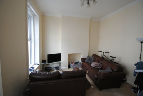 Arrange a viewing for 2 Bedroom Student Flat in Lansdowne