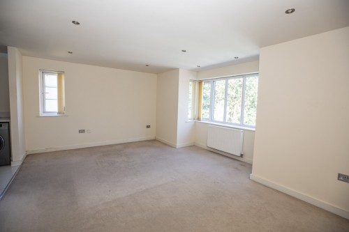 Arrange a viewing for Large 2 bedroom Modern Flat