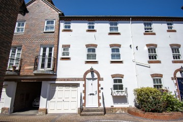image of 37 Barbers Wharf, Poole Quay
