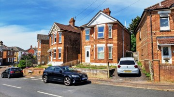 image of 4 Muscliffe Road, Winton