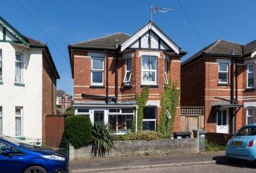 image of 82 Calvin Road, WINTON