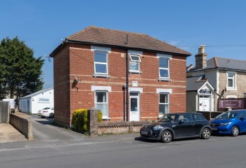 image of 14a Wycliffe Road, Winton