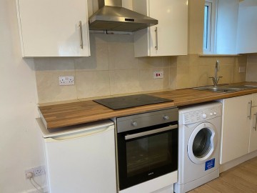 image of Flat 2, 15 - 19 Lansdowne Road