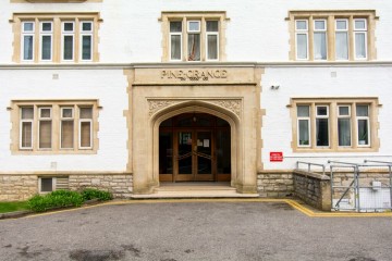 image of D10, Pine Grange, Bath Road