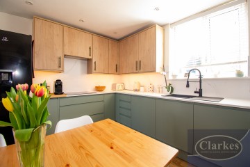 image of 12 Vicarage Road, 