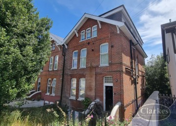 image of 10 Carlton Road, 