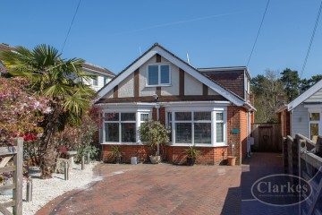 image of 23 Pine Vale Crescent, 
